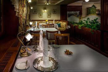 Medici & Restaurant Hotel