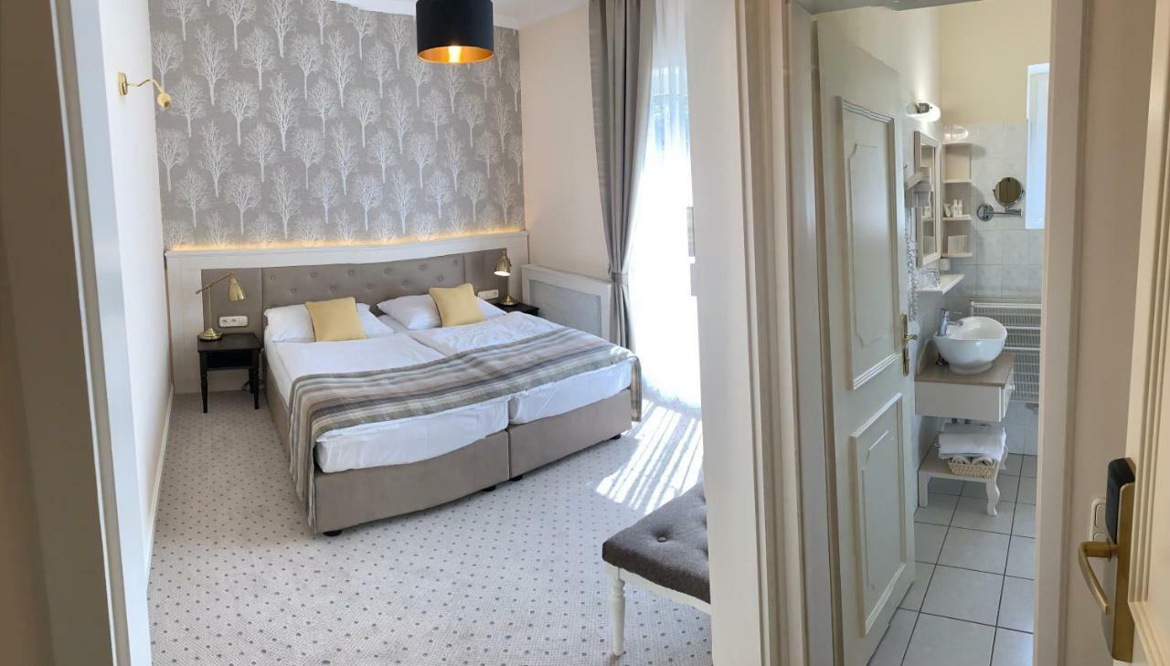 Medici & Restaurant 4*